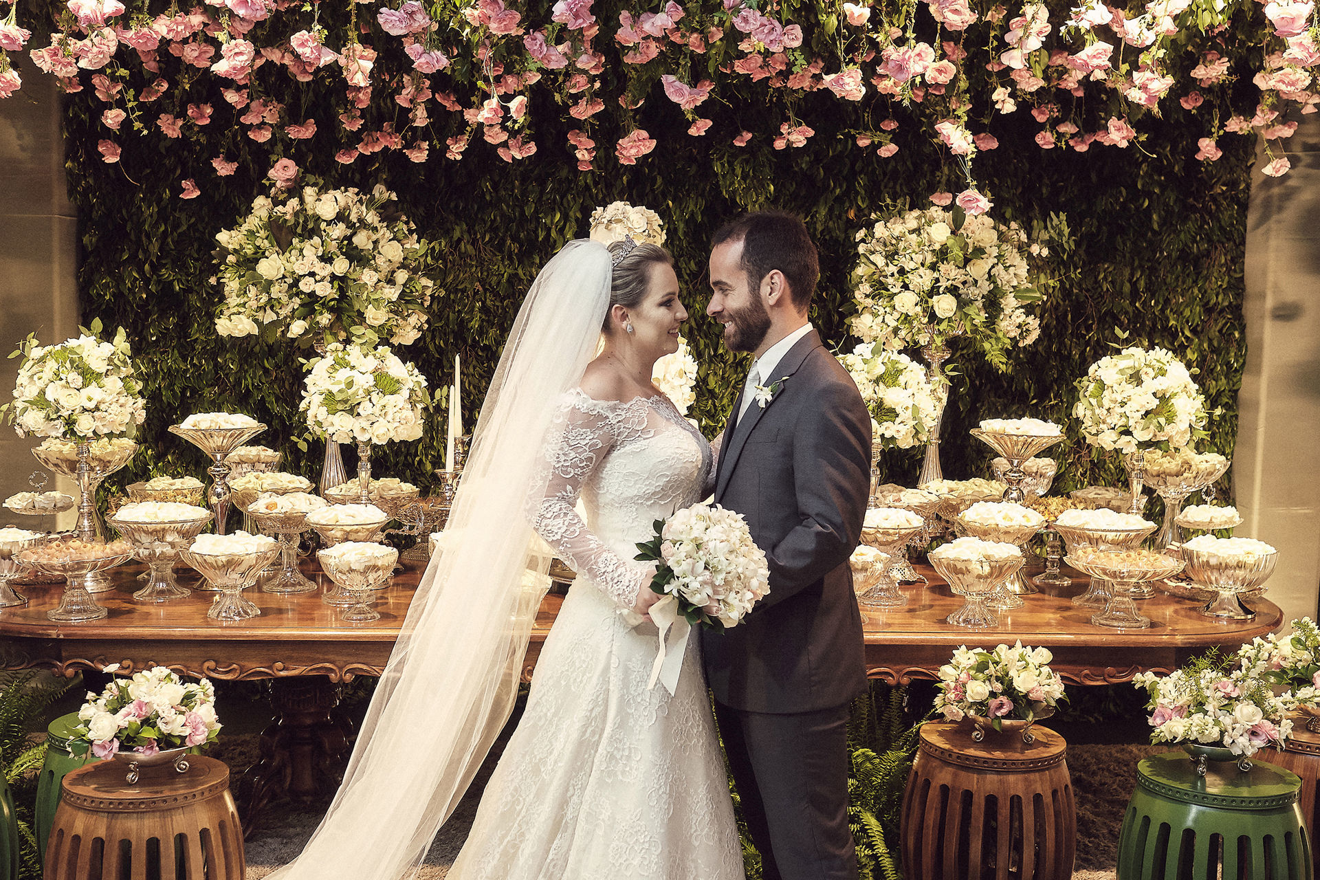 Foto Casamento Thaís e Leonardo na Igreja Nossa Senhora de Fátima e Festa na Casa, Sabor e Flor Foto Casamento Thaís e Leonardo na Igreja Nossa Senhora de Fátima e Festa na Casa, Sabor e Flor - Imagem 56